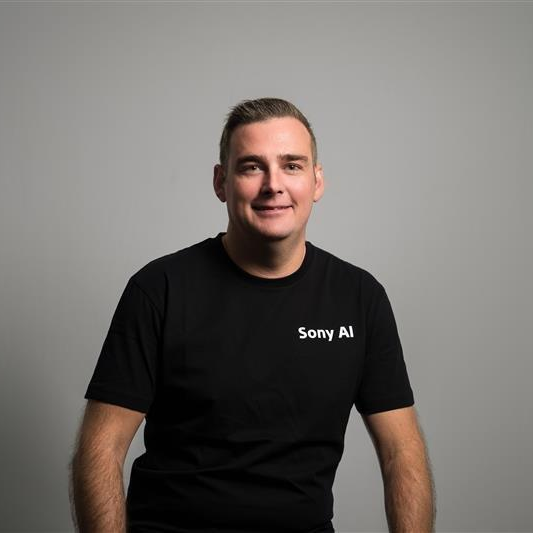 Headshot of Stefan Heusser